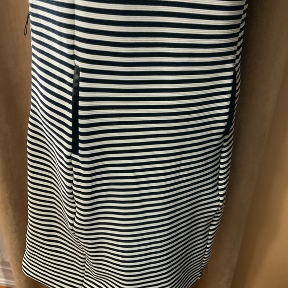 Ladies Dress - Picture 2 of 6